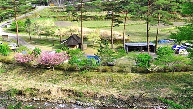 森林公園丹生ヤマセミの郷